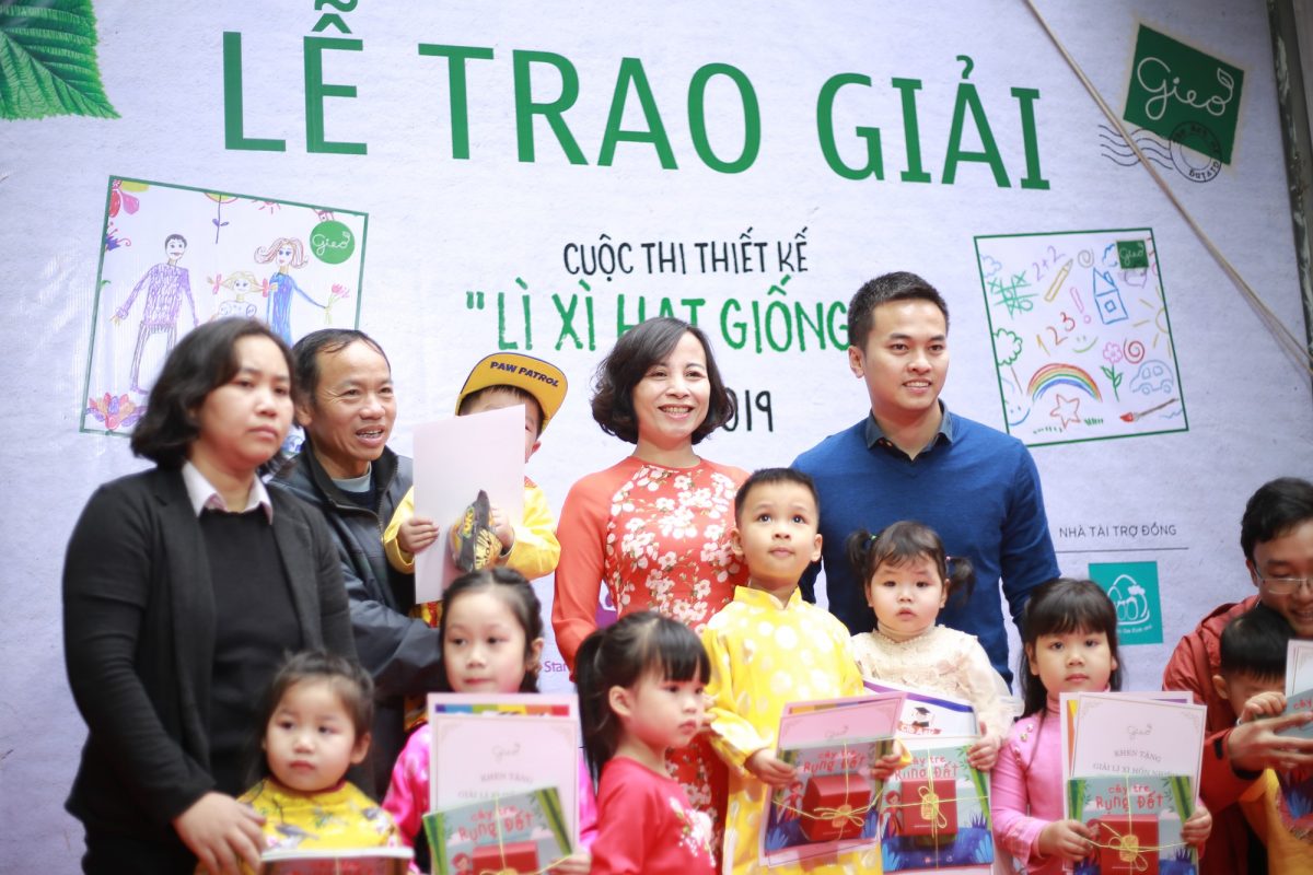 Trao Group – Cho đi với lòng tôn trọng – Give with respect