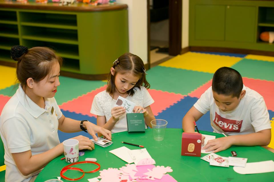 Afamily: Lì xì đâu chỉ bằng tiền,mỗi hạt giống được trao tay là một mầm xanh đang dần được ươm tưới 7 Afamily: Lì xì đâu chỉ bằng tiền,mỗi hạt giống được trao tay là một mầm xanh đang dần được ươm tưới 7