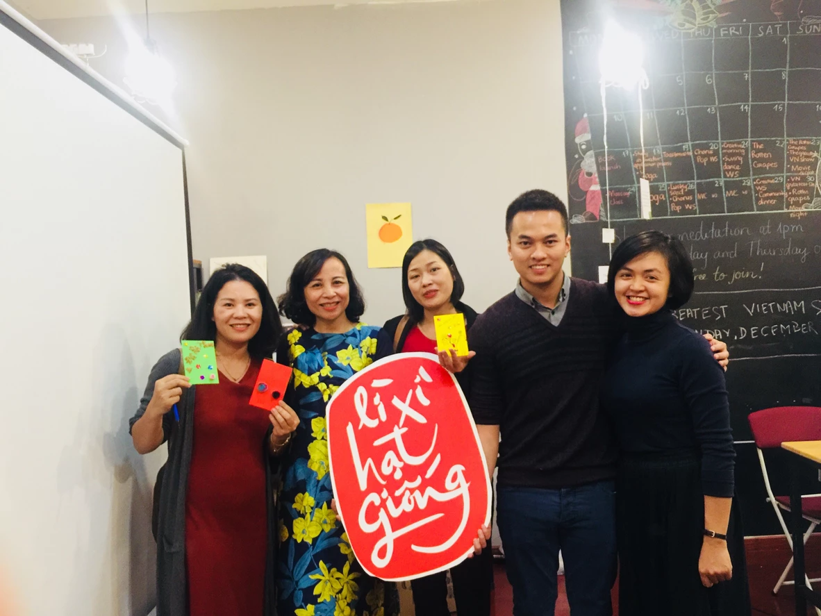 Buổi trò chuyện: Lì xì hạt giống và chuyện Lì xì đầu năm 30 Buổi trò chuyện: Lì xì hạt giống và chuyện Lì xì đầu năm 30