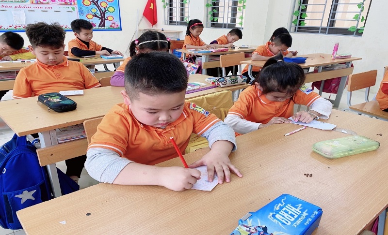 Bắc Giang: Hoạt động trải nghiệm “ Lì xì hạt giống” của lớp 2A8 trường Tiểu học Nghĩa Trung 2023 1
