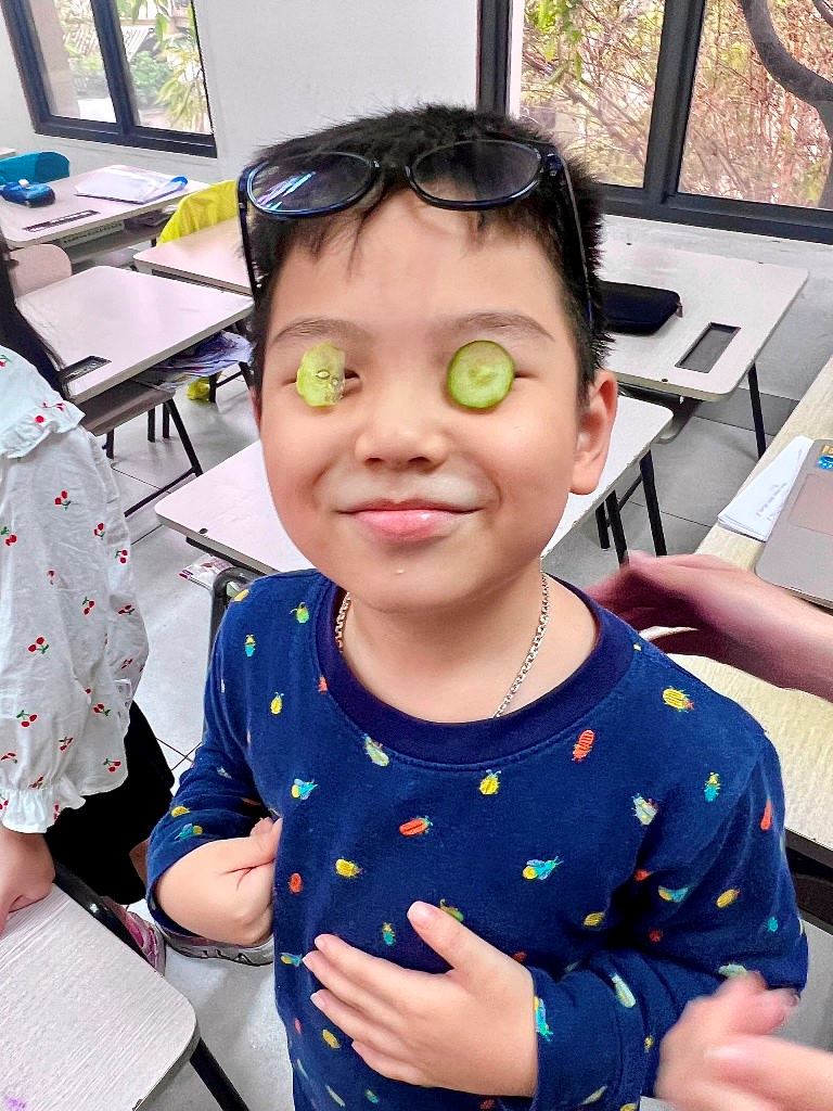 [Hà Nội] - Cùng cô trò Trường Marie Curie chia sẻ niềm vui thu hoạch từ Lì xì Hạt giống 11