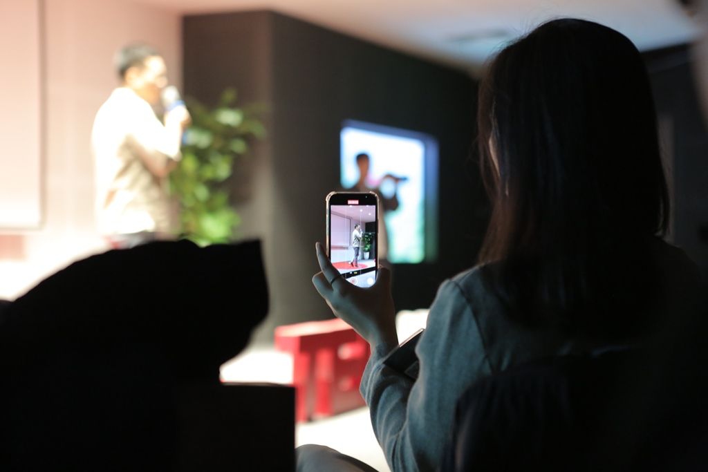 (Video) "Cách tốt nhất để bảo vệ môi trường là không làm gì cả" - Bài phát biểu Tedx của Đồng sáng lập Trao 3