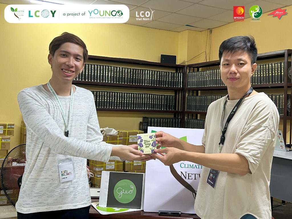 Gieo tài trợ quà tặng cho Hội nghị Thanh niên Việt Nam về Biến đổi khí hậu 2023 7 Gieo tài trợ quà tặng cho Hội nghị Thanh niên Việt Nam về Biến đổi khí hậu 2023 7