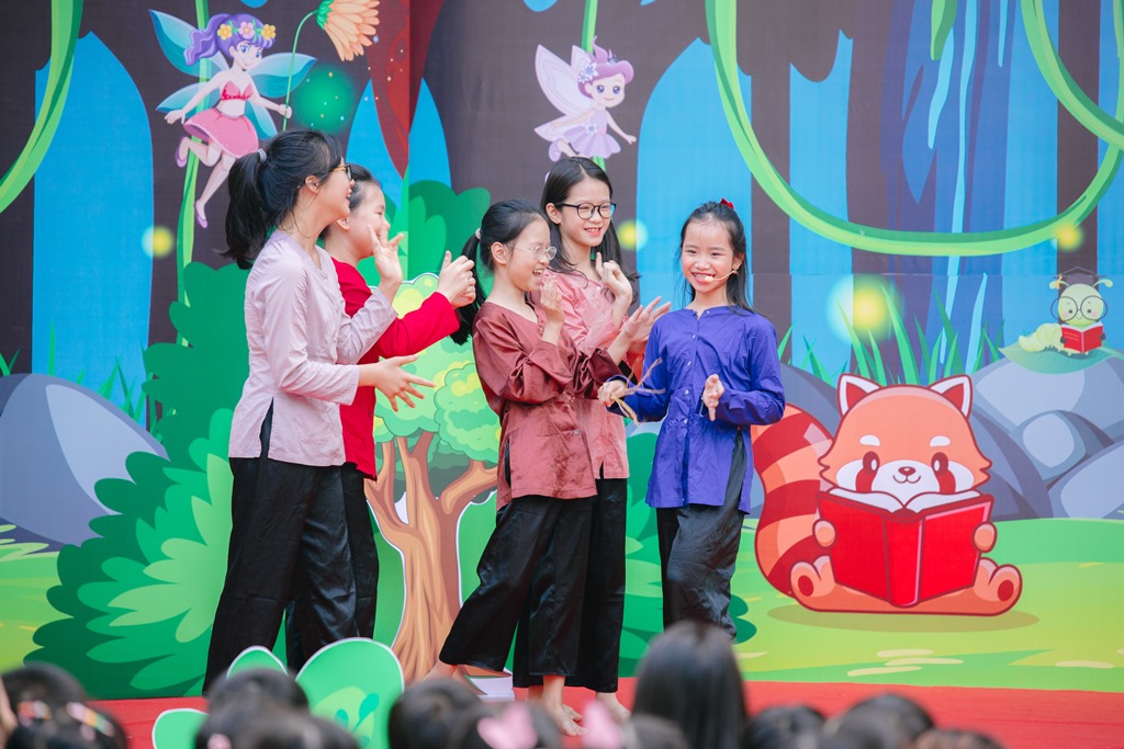 Trao trong lễ tổng kết Book Week 2023 của Trường tiểu học Vinschool Greenbay 17 Trao trong lễ tổng kết Book Week 2023 của Trường tiểu học Vinschool Greenbay 17