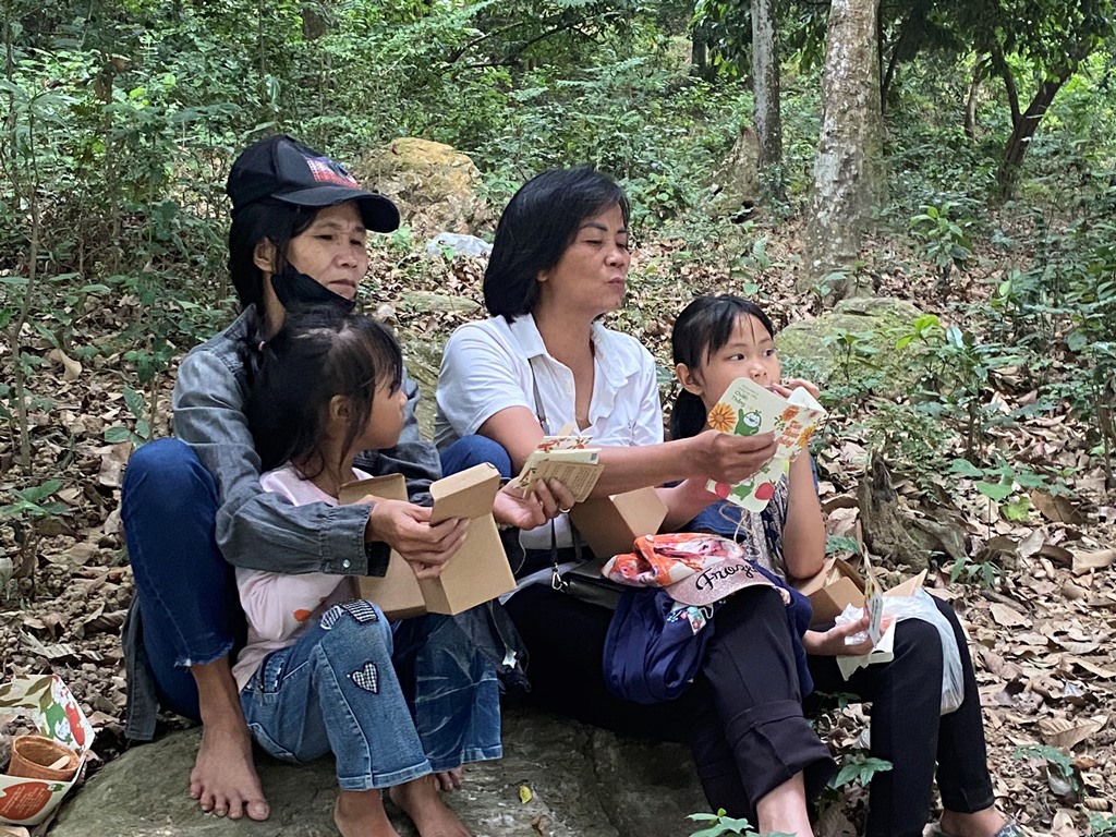 Gieo tặng Kit trồng cây cho Blue Dragon trong ngày chữa lành với thiên nhiên 6 Gieo tặng Kit trồng cây cho Blue Dragon trong ngày chữa lành với thiên nhiên 6