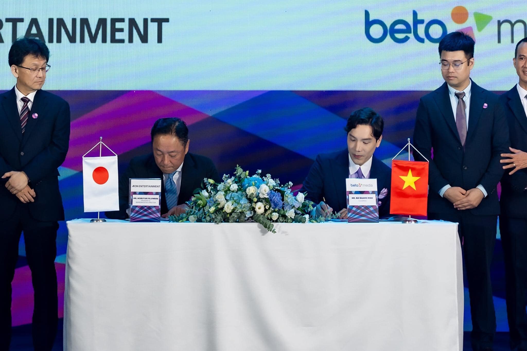 Quà tặng trong buổi ra mắt liên doanh 5000 tỷ giữa Aeon Entertainment và Beta Media là gì? 5