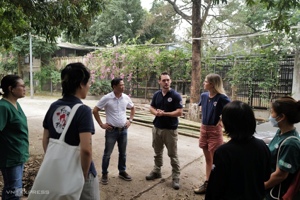 Trao Group – Cho đi với lòng tôn trọng – Give with respect