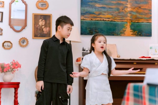 Kể chuyện rừng xanh bằng âm nhạc: Hai nghệ sĩ nhí “khuấy đảo” Album Cọp 7