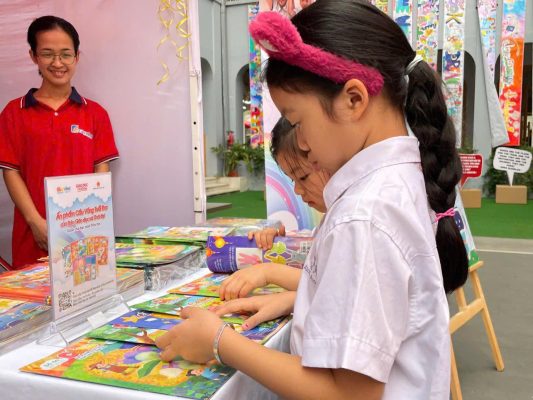 Báo Cầu Vồng Tuổi Thơ giới thiệu sách "Trí khôn của ta đây" (Phần 2) của Trao Books trên số báo tháng 04/2025 10