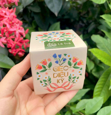 Thương hiệu trà sữa Là Trà "chọn mặt gửi vàng" bộ kit GIEO hạt 2 Thương hiệu trà sữa Là Trà "chọn mặt gửi vàng" bộ kit GIEO hạt 2