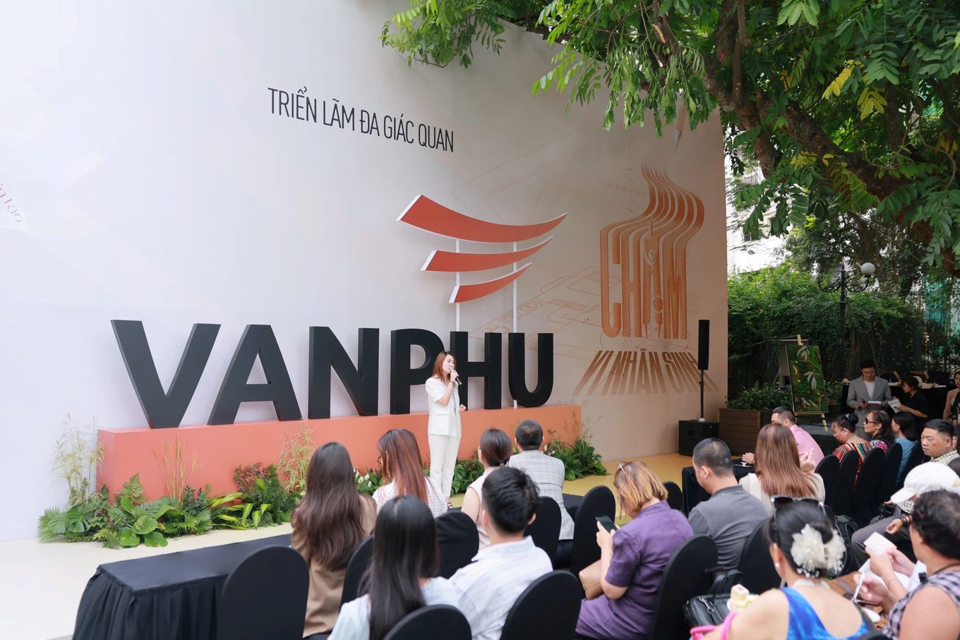 Hàng ngàn bộ kit trồng cây của Gieo kể chuyện CHẠM 'vị nhân sinh' cho Văn Phú Invest 4 Hàng ngàn bộ kit trồng cây của Gieo kể chuyện CHẠM 'vị nhân sinh' cho Văn Phú Invest 4