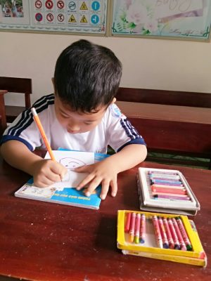 Báo Giáo dục và Thời đại: Trường Sa: Các em nhỏ háo hức lần đầu tặng Lì xì Hạt giống cho bố mẹ 2 Báo Giáo dục và Thời đại: Trường Sa: Các em nhỏ háo hức lần đầu tặng Lì xì Hạt giống cho bố mẹ 2