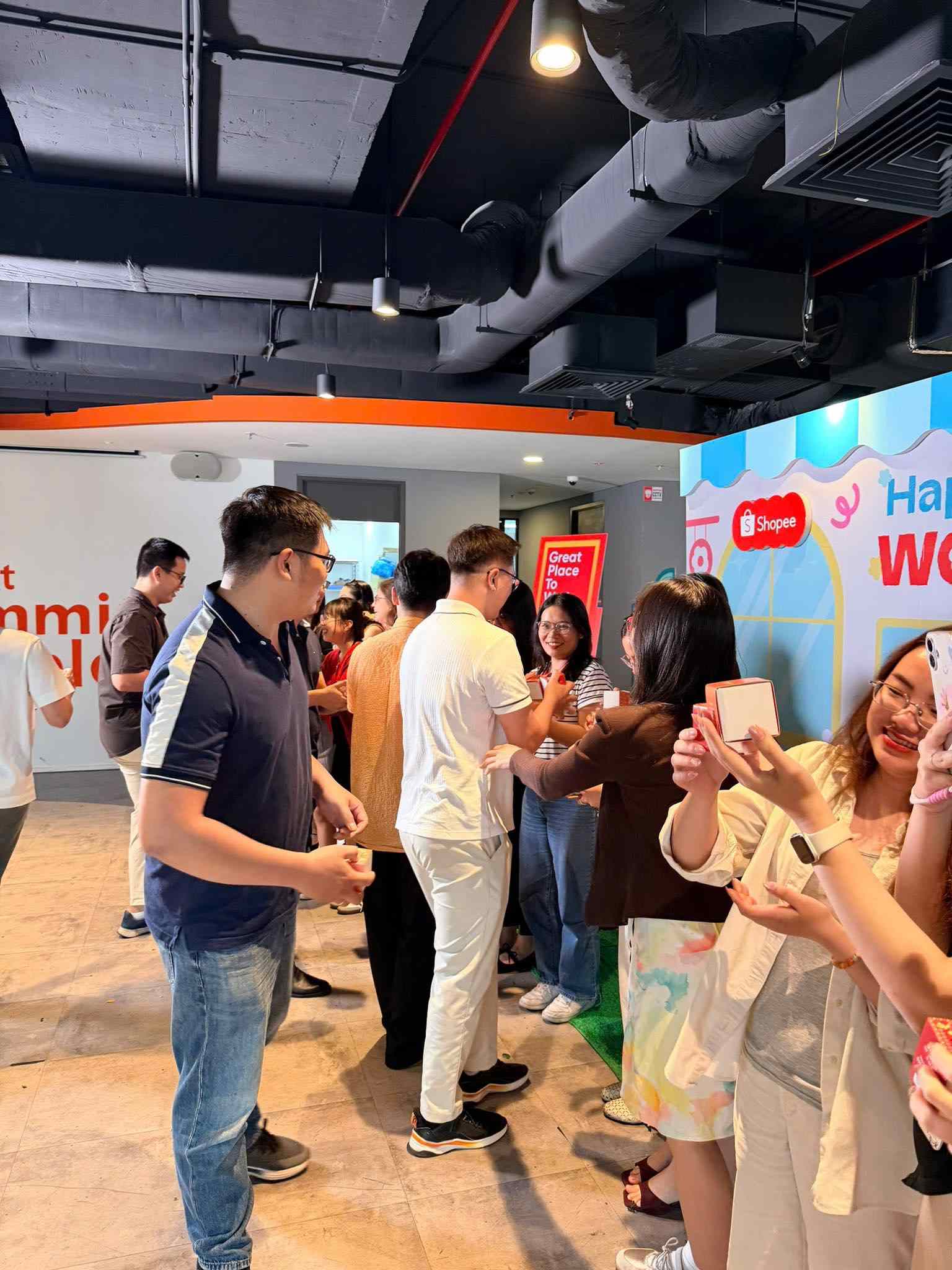 Quà 8/3: Bộ kit Trồng cây của Gieo "Đổ bộ" văn phòng Shopee 3