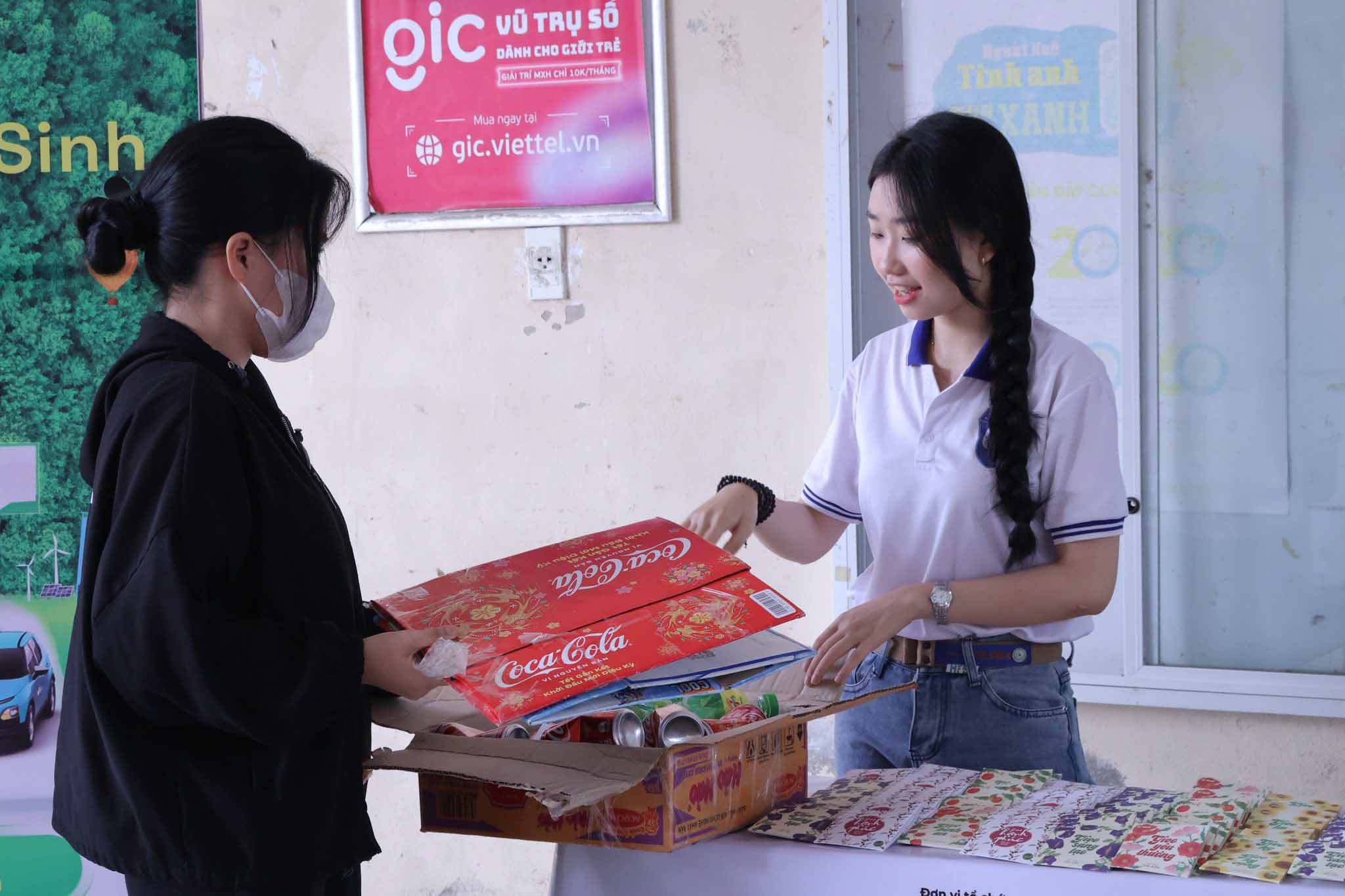 Gieo x Vingroup: "Hạt giống ước mơ" tại Lễ ra quân tháng hành động vì Môi Trường tại Phú Diễn 5