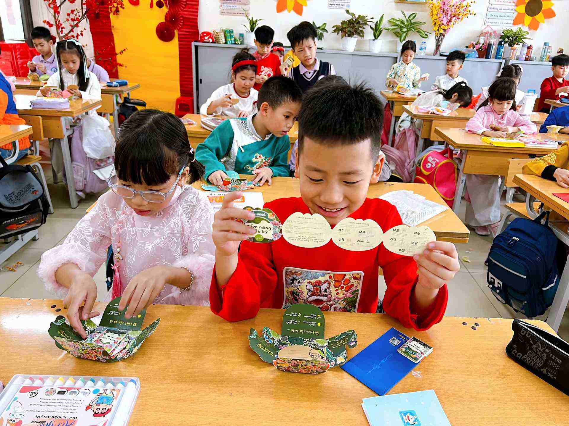 Khi Lì xì Hạt giống nảy mầm trên tay và trong tim học trò 18