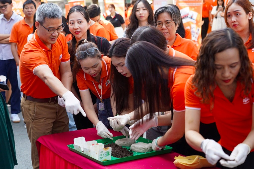 FPT X GIEO: Khi "Điều tử tế" được ươm vào Bom hạt giống bay xa khắp 3 miền 4